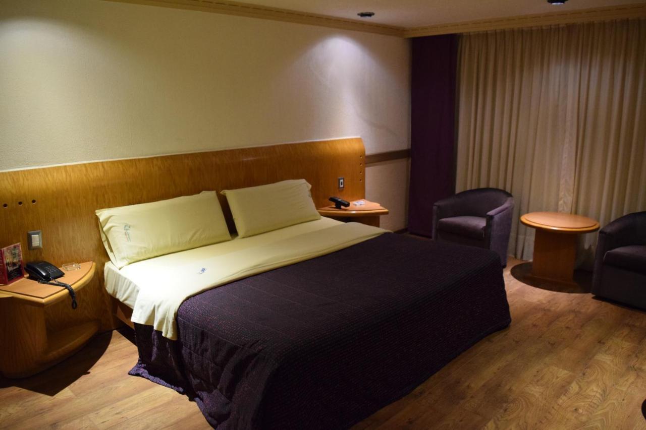 Hotel & Suites La Marquesa โทลุกา ภายนอก รูปภาพ