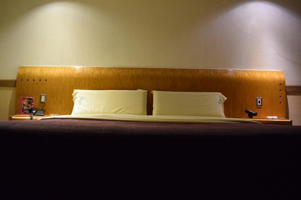 Hotel & Suites La Marquesa โทลุกา ภายนอก รูปภาพ